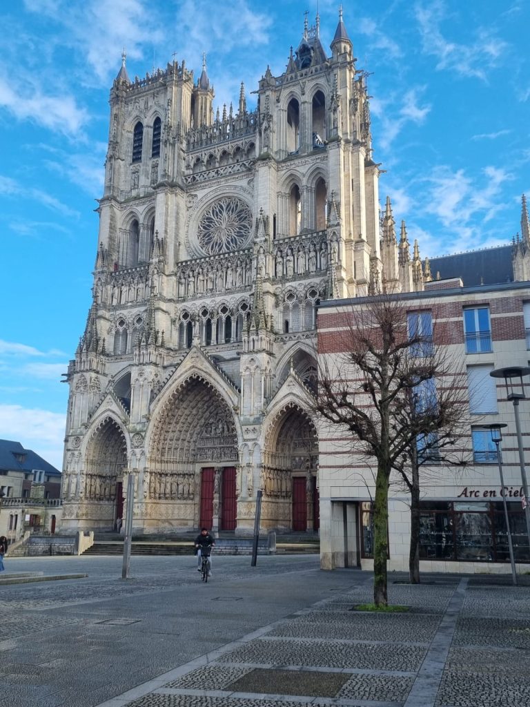 CATHEDRALE NOTRE DAME D AMIENS