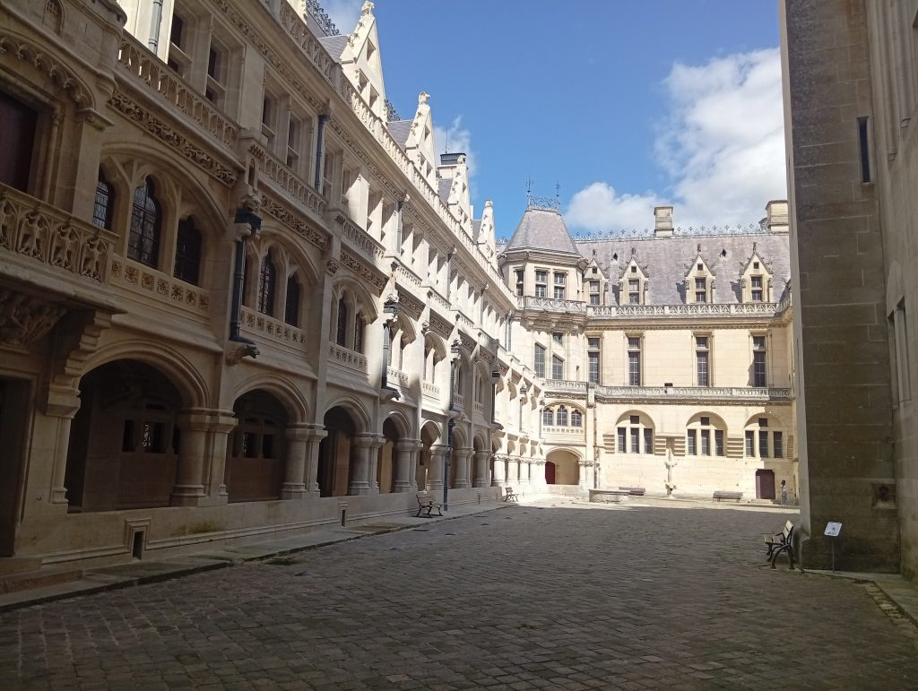 CHATEAU DE PIERREFONDS