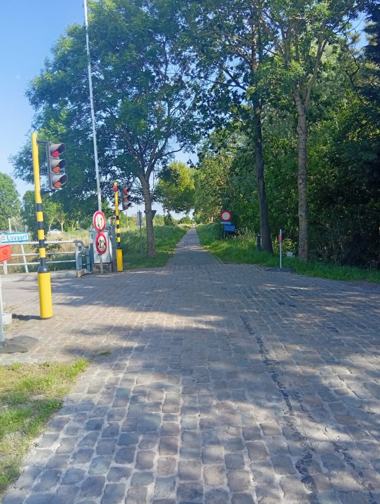 PISTES CYCLABLES EN FLANDRE BELGE
